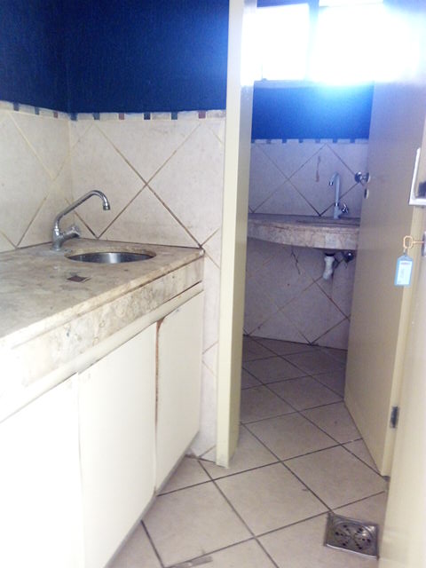 TERCEIRO WC HALL
