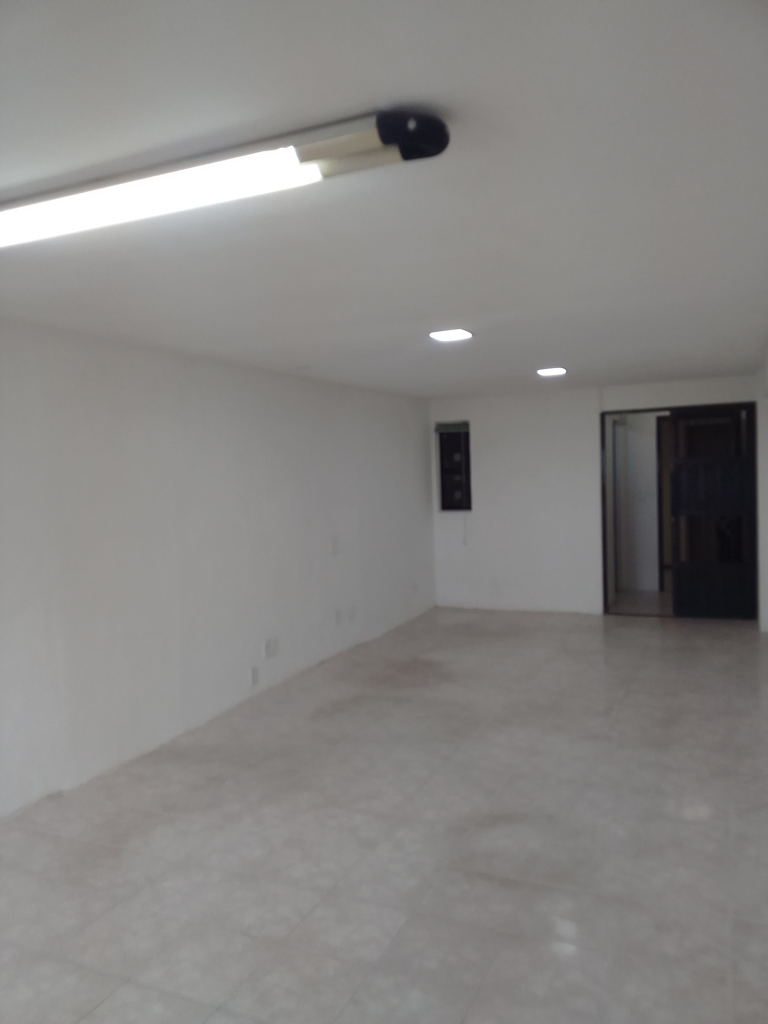 SALA ( &Acirc;NGULO IV )