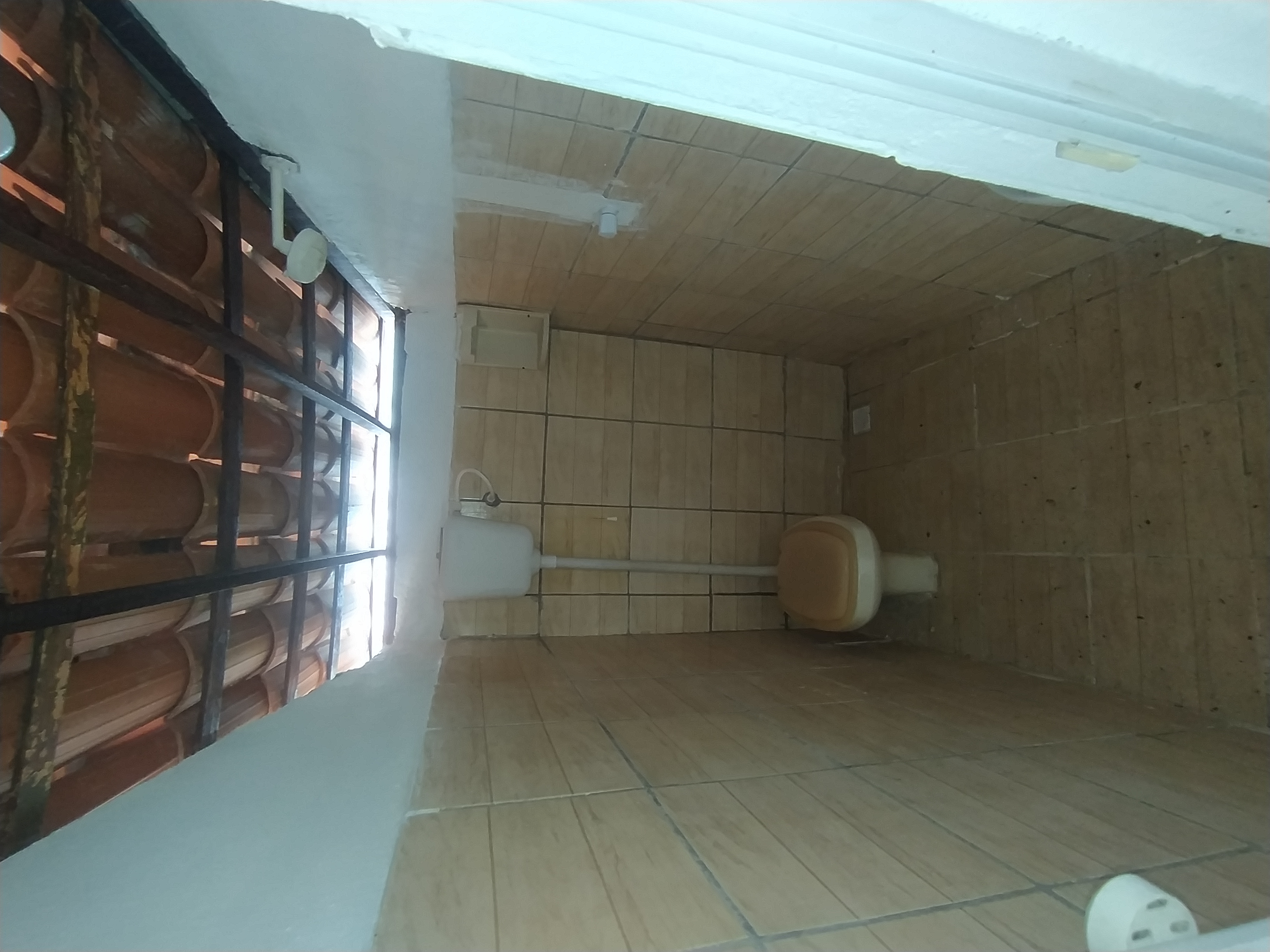 BANHEIRO SU&Iacute;TE