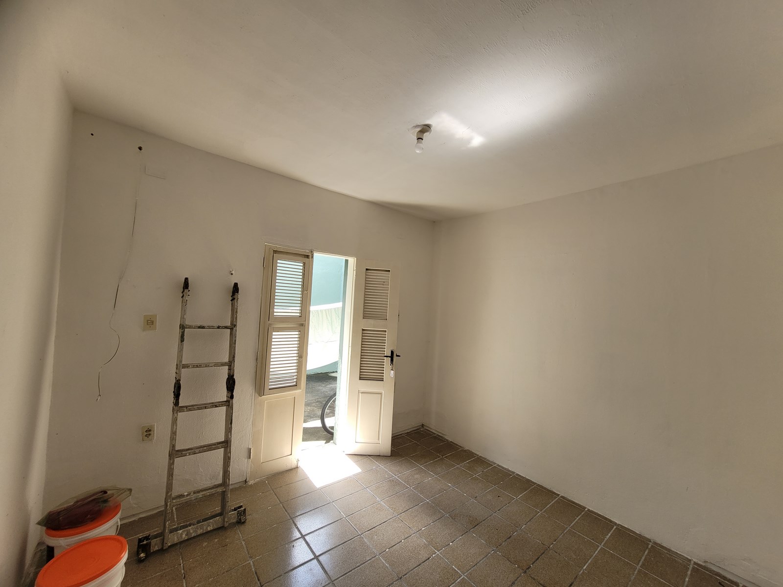 SALA (ANGULO II)