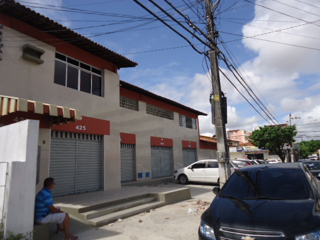 FACHADA ( ANGULO II )