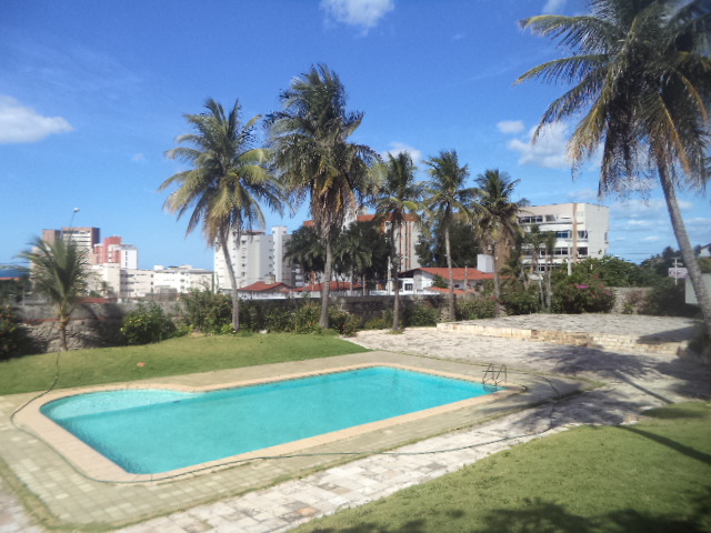 PISCINA ( &Acirc;NGULO III )