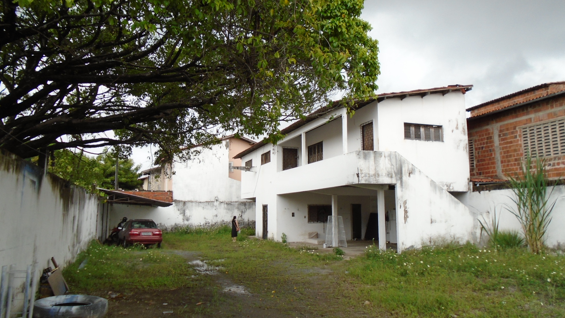 PR&Eacute;DIO COM TERRENO