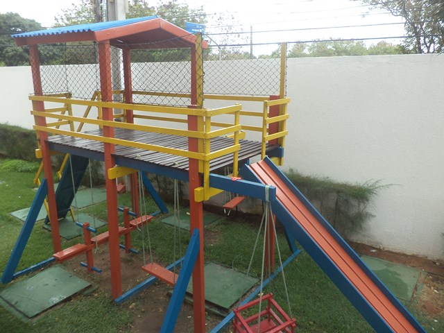 PLAY GROUND