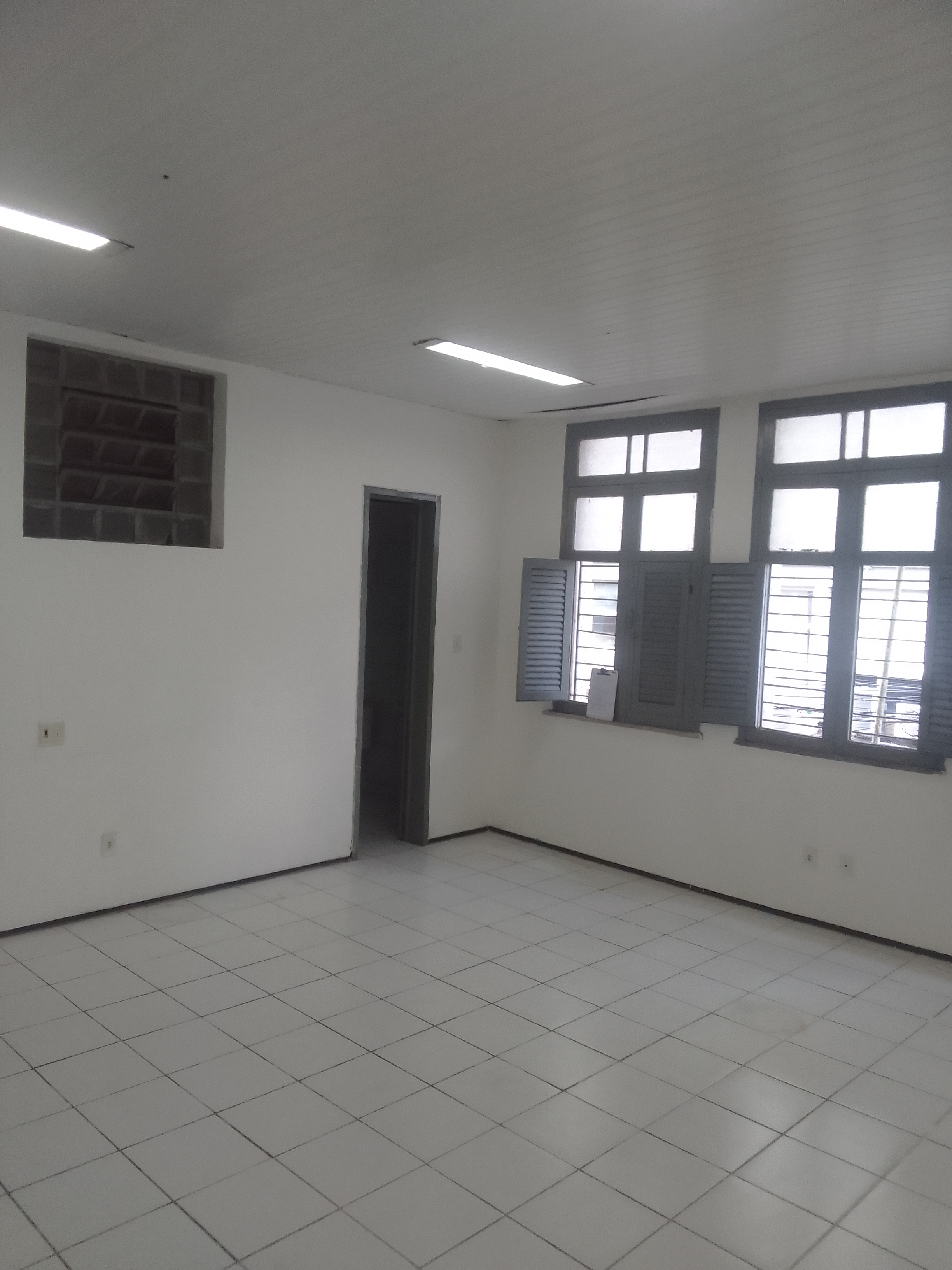 SALA ( &Acirc;NGULO II )