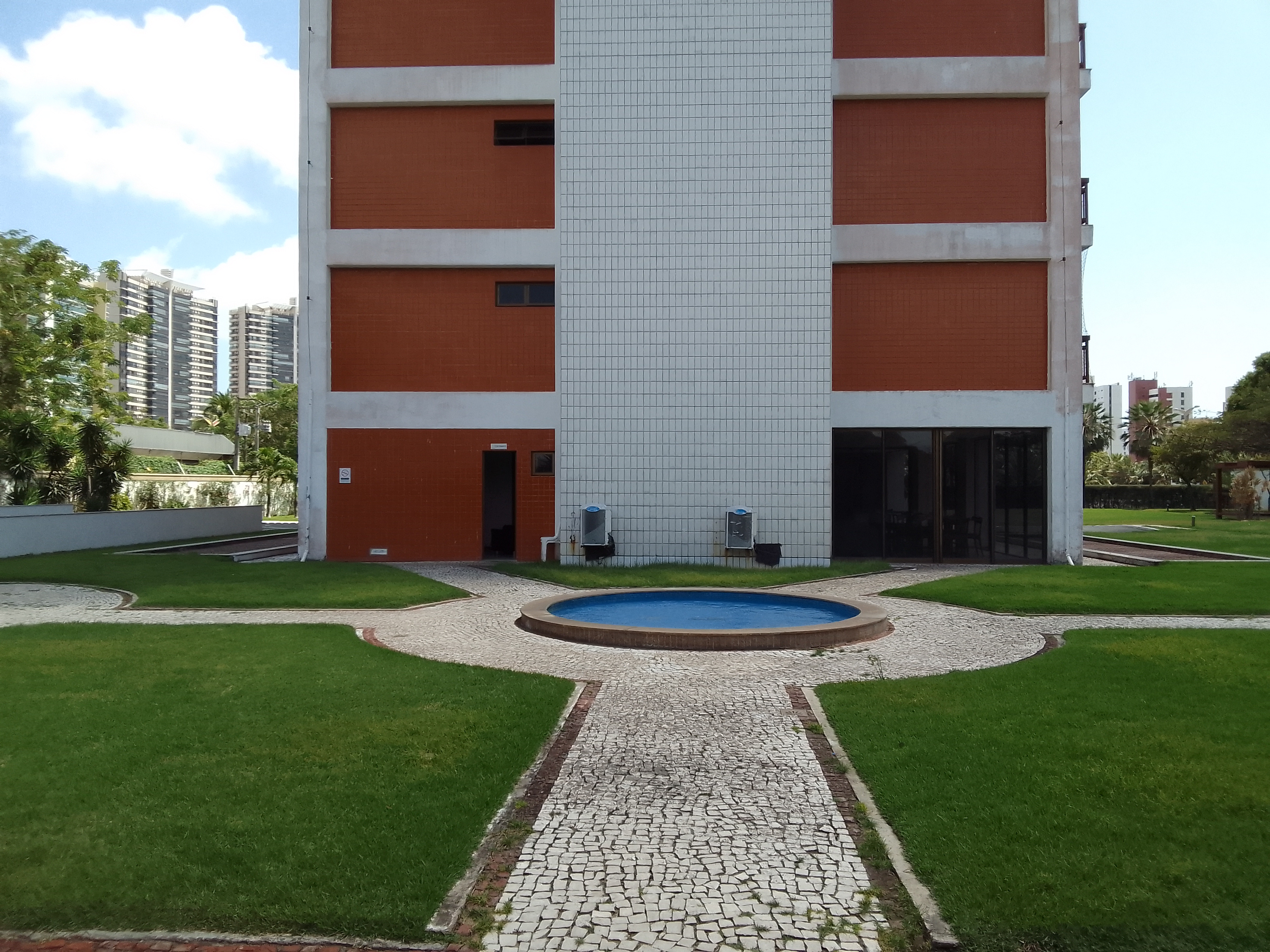 PATIO INTERNO / &Aacute;REA DE LAZER