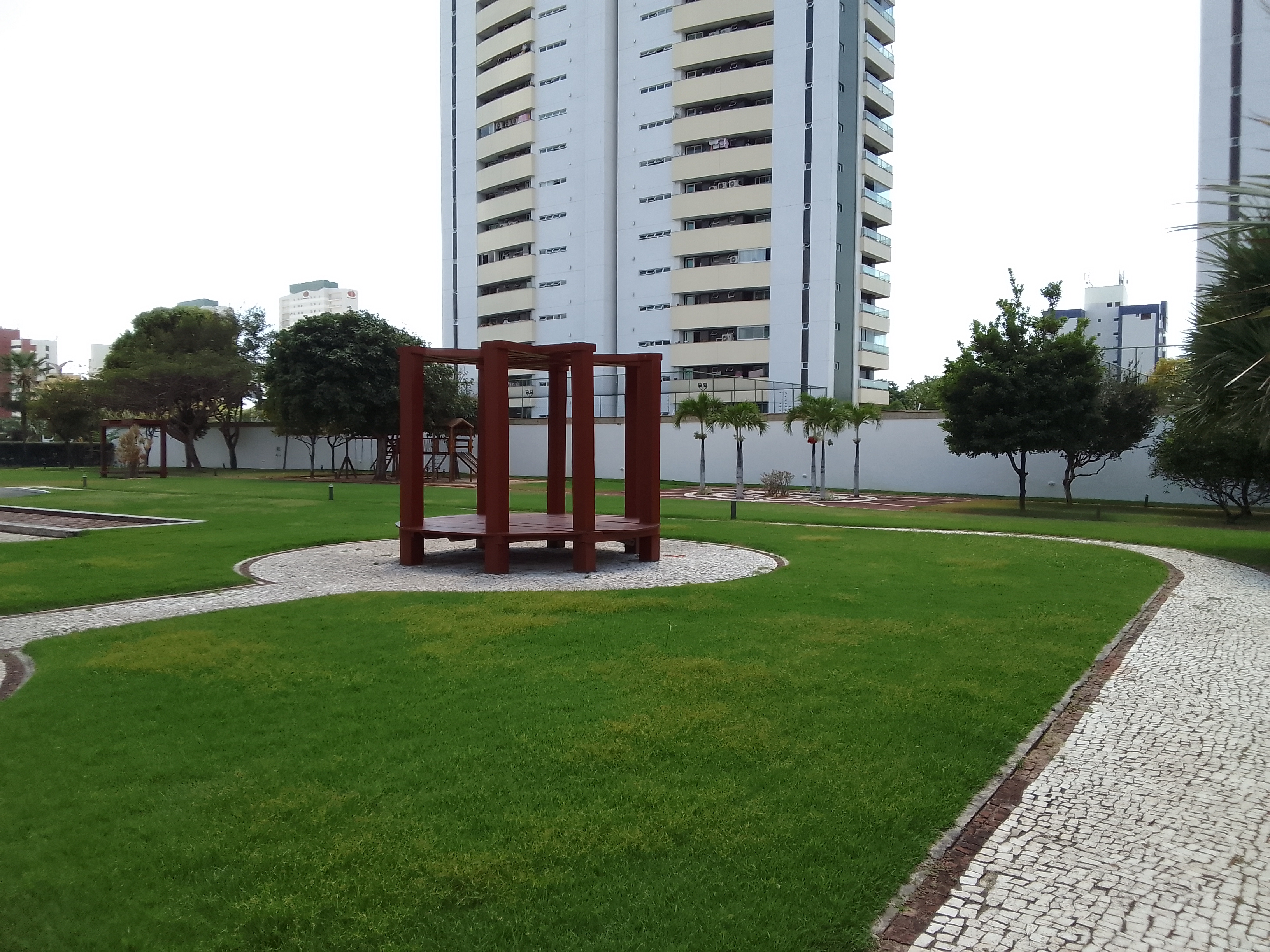 PATIO INTERNO / &Aacute;REA DE LAZER