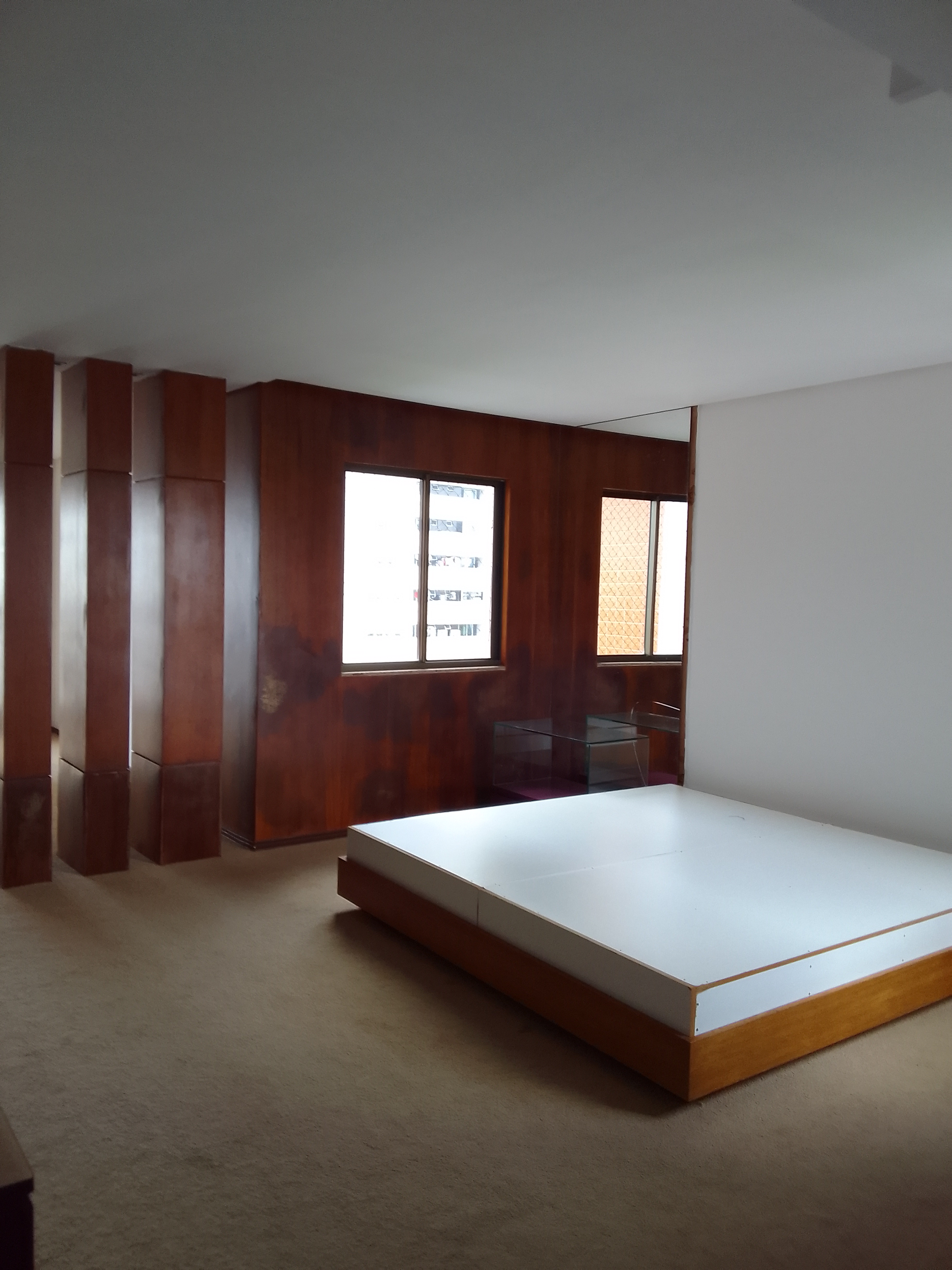 SUITE CASAL ( &Acirc;NGULO VI )