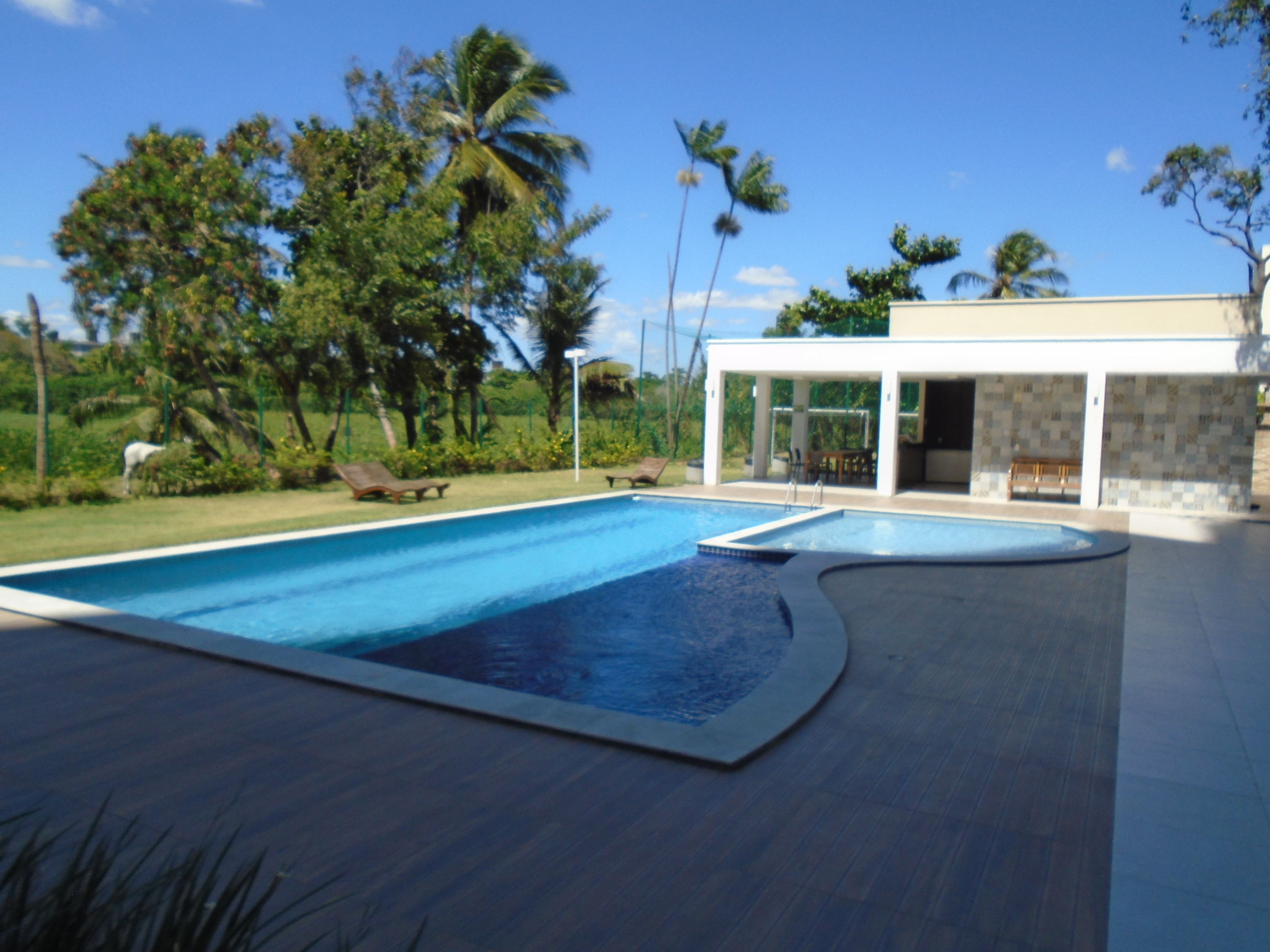PISCINA ANGULO II