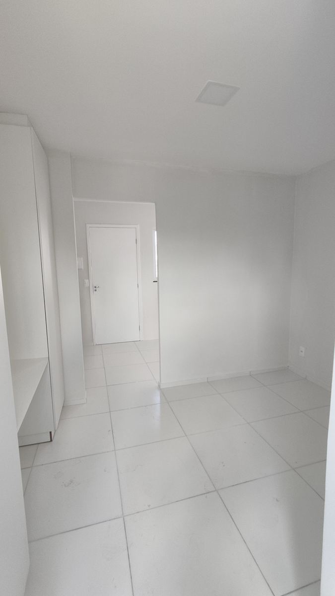 SUITE ANGULO III