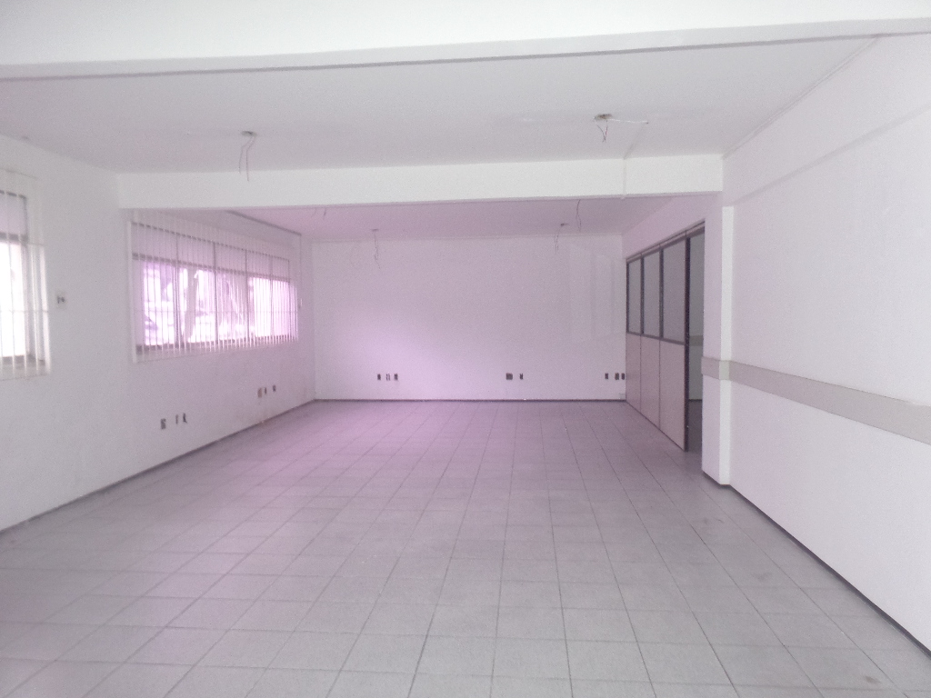 SAL&Atilde;O T&Eacute;RREO