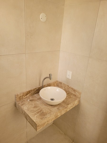 BANHEIRO SUITE 1 (ANGULO II)