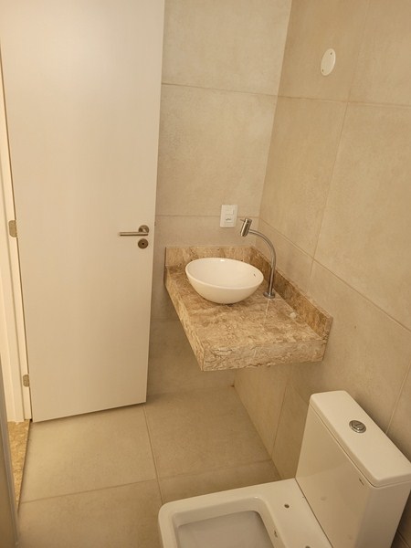 BANHEIRO SUITE 3 (ANGULO II)