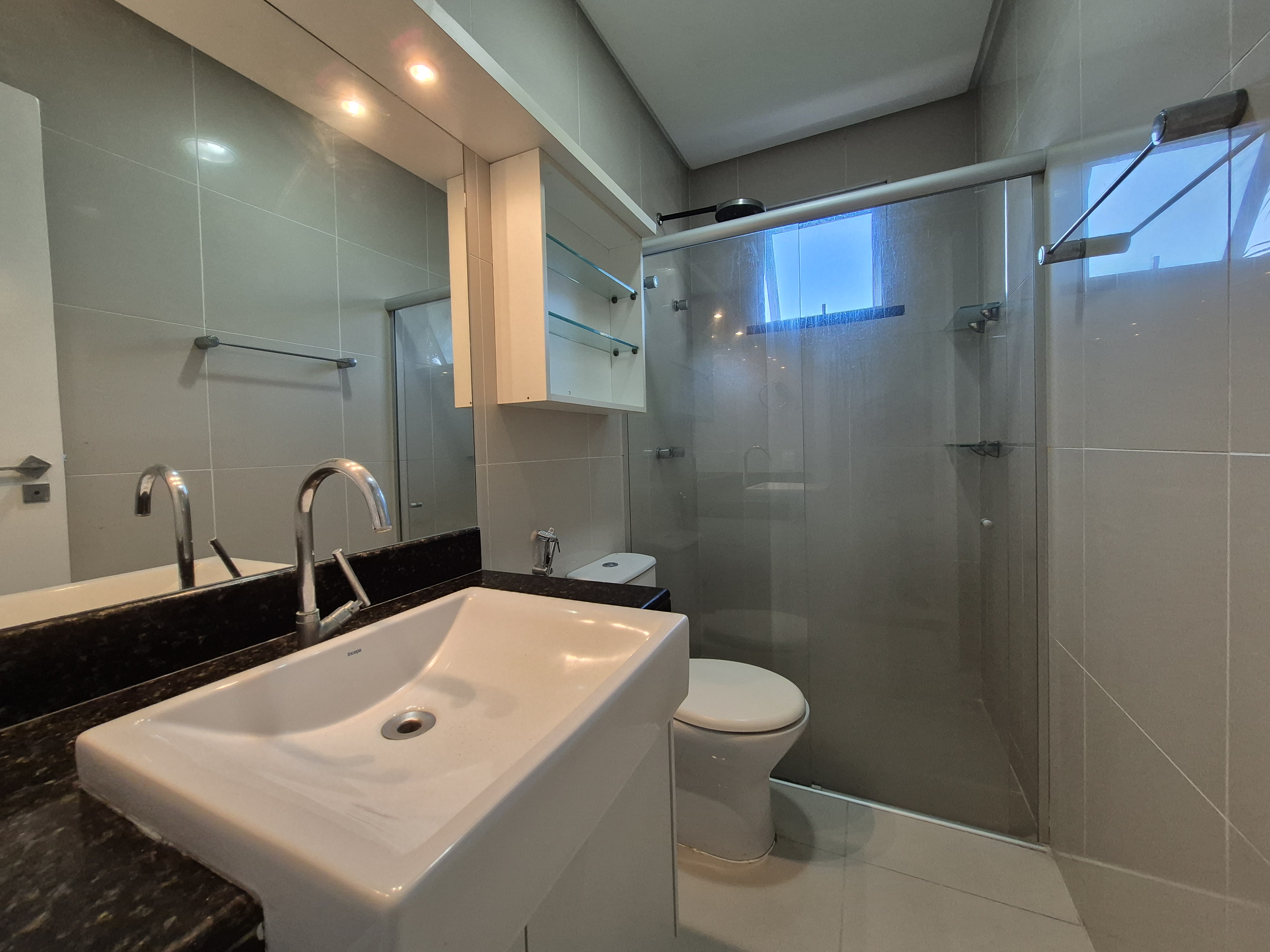 BANHEIRO SU&Iacute;TE