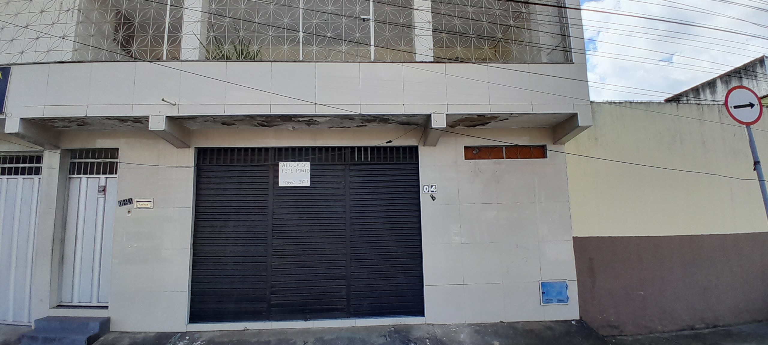 FACHADA &Acirc;NGULO 2