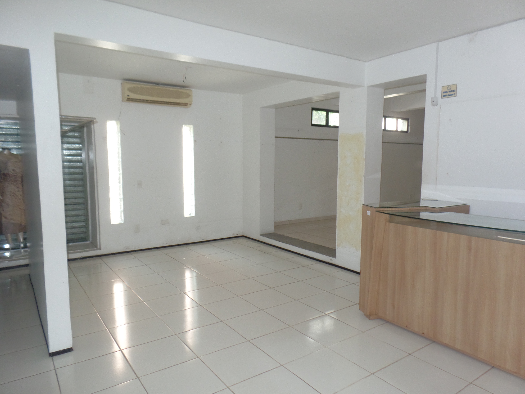 SAL&Atilde;O - LOJA ANGULO II