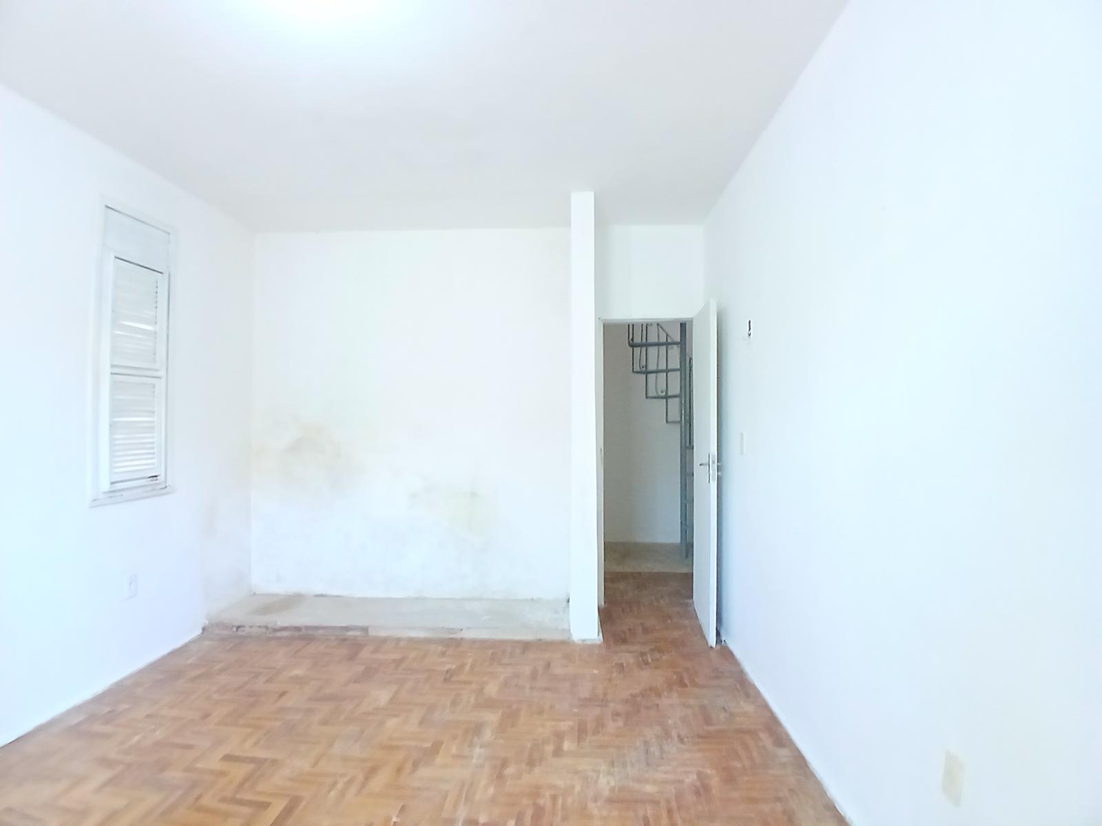 QUARTO III ANGULO II