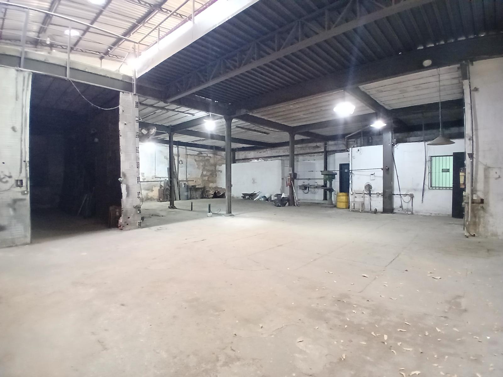 GALP&Atilde;O ESPA&Ccedil;O TERREO ANGULO IV