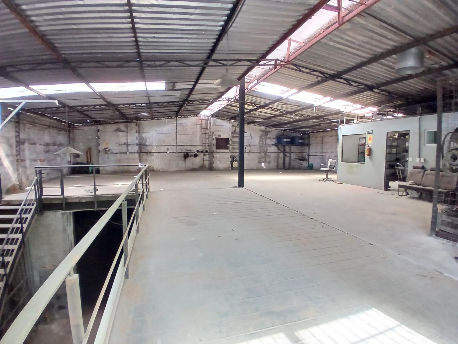 ESPA&Ccedil;O MESANINO