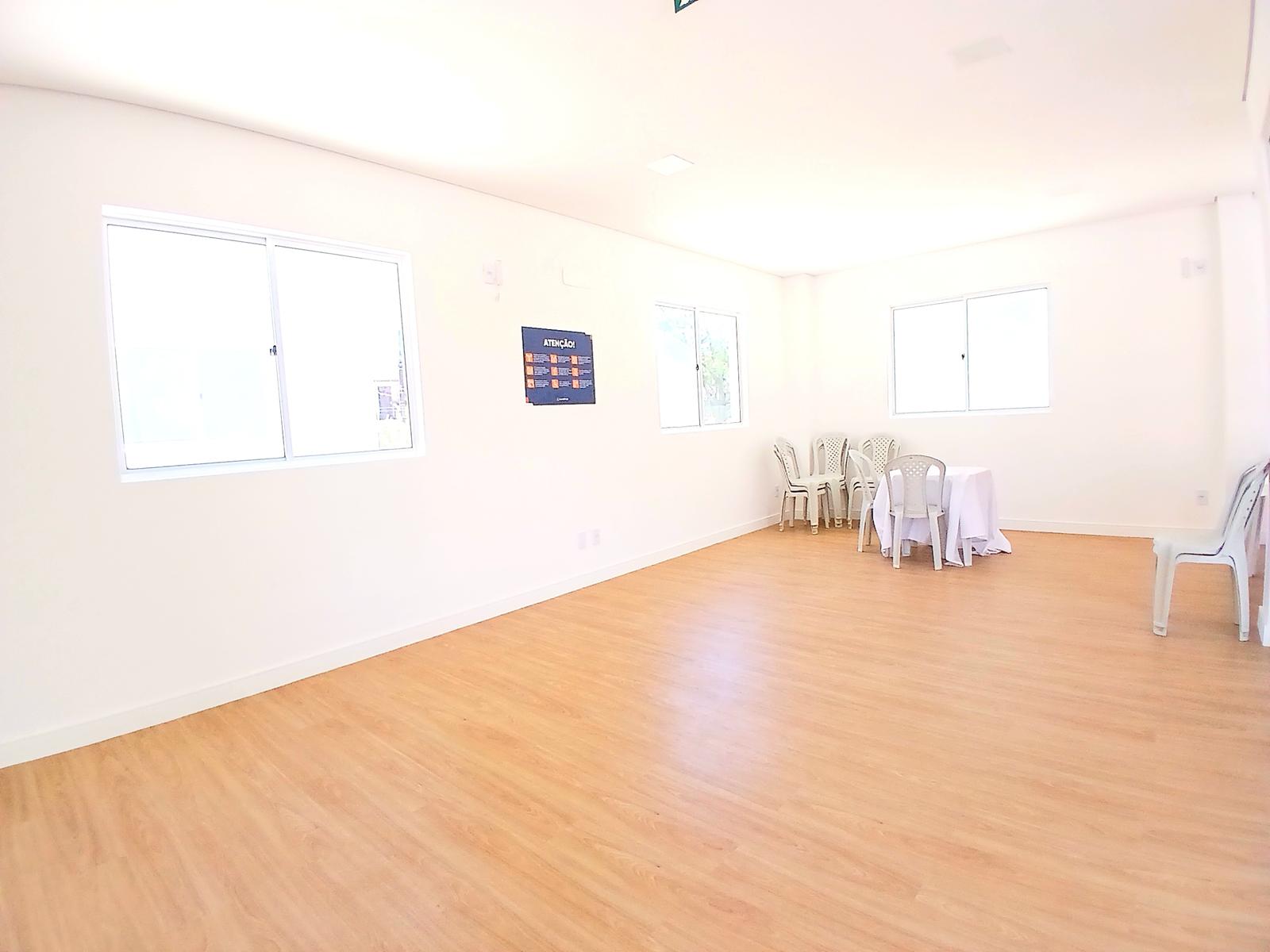 SAL&Atilde;O DE FESTAS ANGULO II