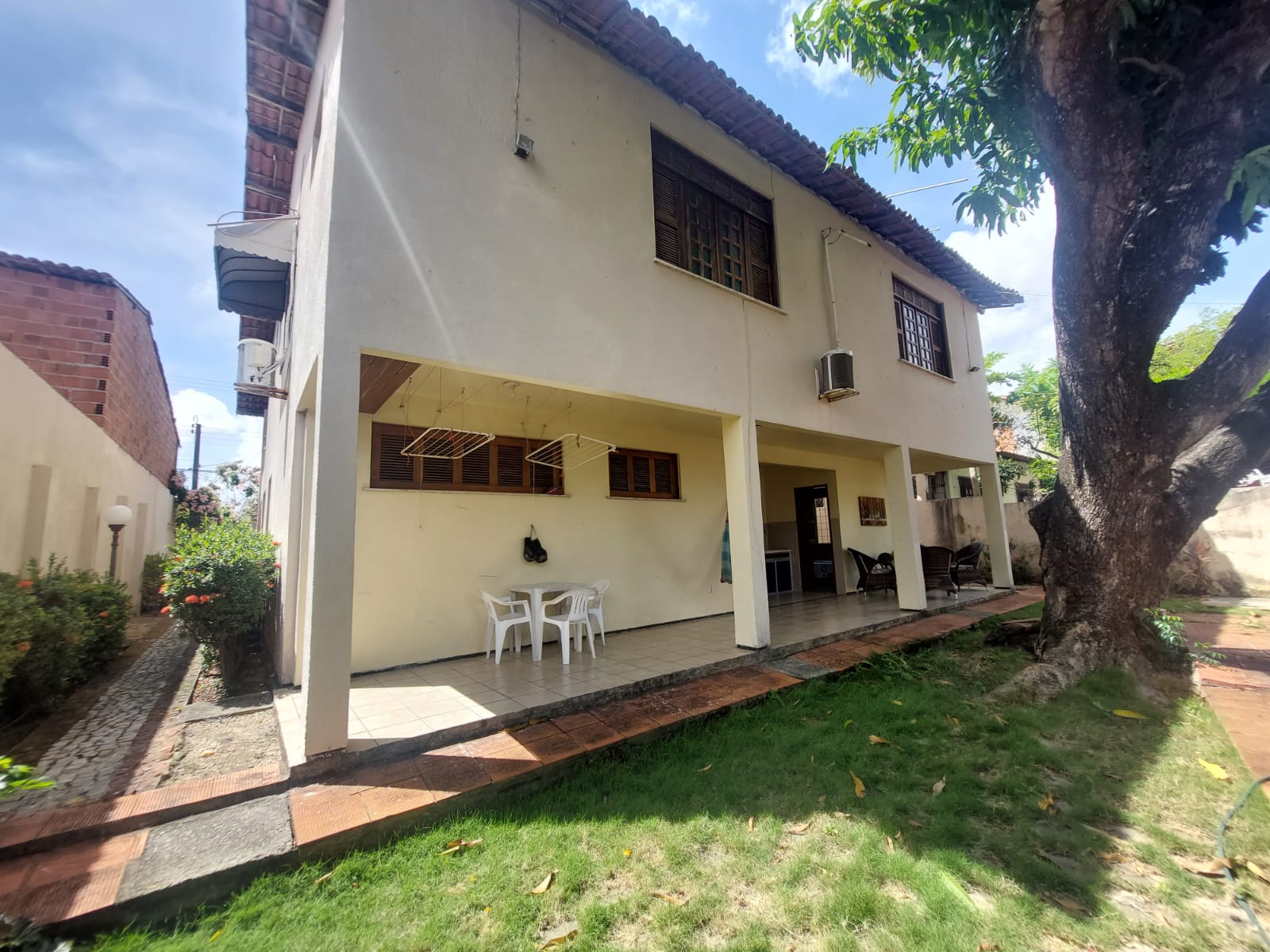 AREA EXTERNA ANGULO