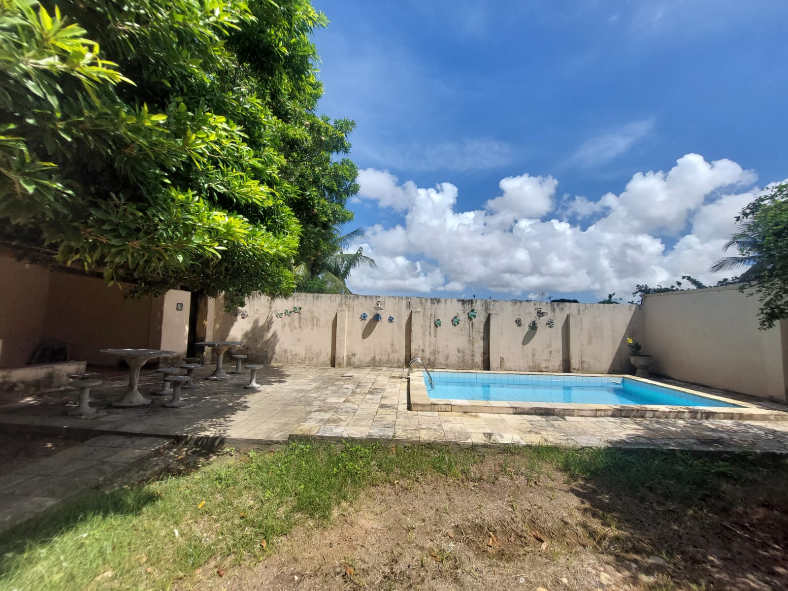 PISCINA E DECK